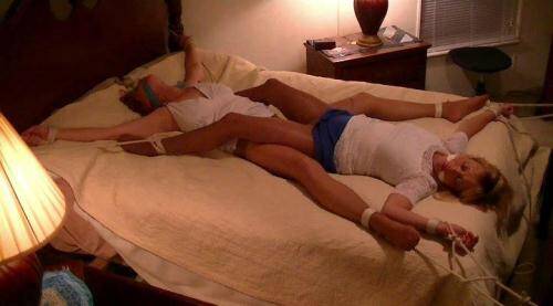 Lynn Winters & Diana Bell - Tied on the Bed [SD, 400p] [SandraSilvers.com] - Bondage