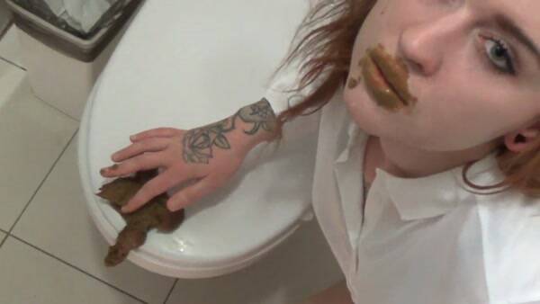 Follow me in a public toilet - Crazy teen loves solo scat! [FullHD 1080p] [Scat Porn] - Extreme Porn