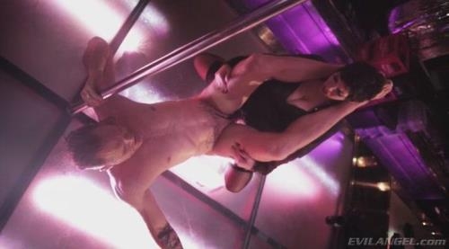 Soraya Wells, Nacho Vidal - Nacho's Squirting Stripper Stage Fuck (12.02.2017/EvilAngel.com/SD/400p)