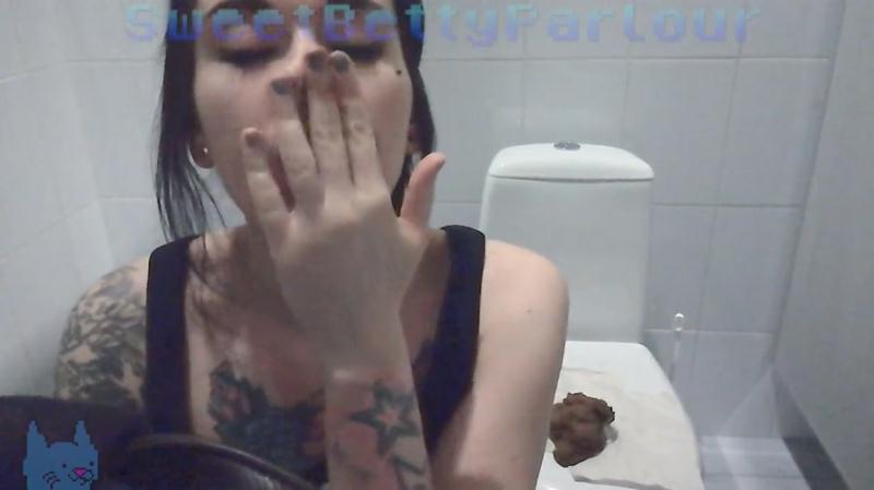 SweetBettyParlour - Super Public Wc Extreme (Solo Scat, Shit) Defecation [FullHD 1080p]