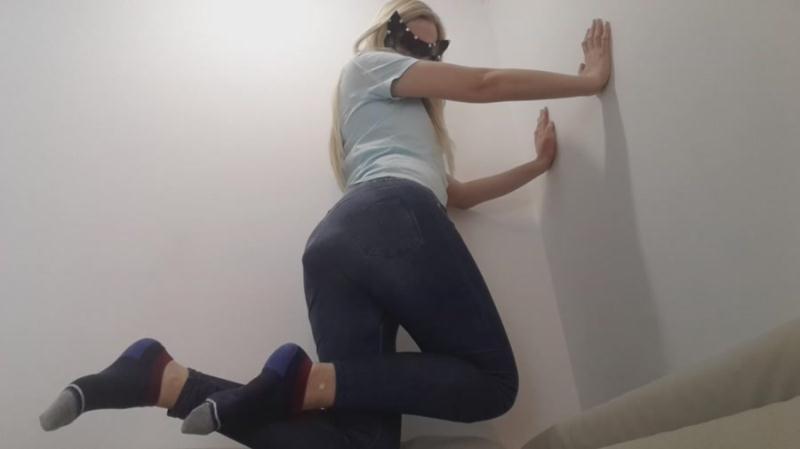 Thefartbabes - Jeans Tight Nice Turd Shit (Solo, Big pile, New scat) Shitting [FullHD 1080p]
