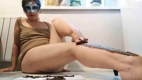 Nastygirl - Pooping and smearing poo with foot [FullHD, 1080p]