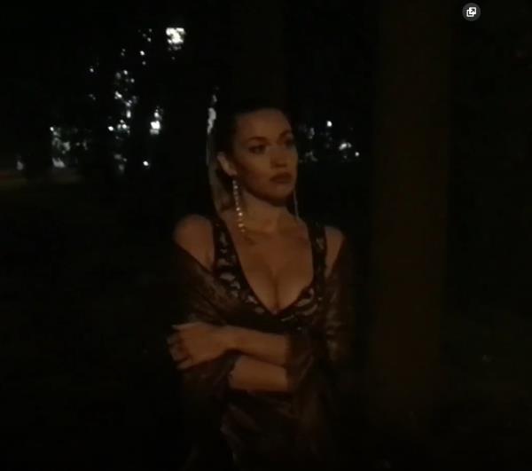 Kristina Sweet - Beautiful Babe Doing Blowjob In The Park (2019/FullHD)