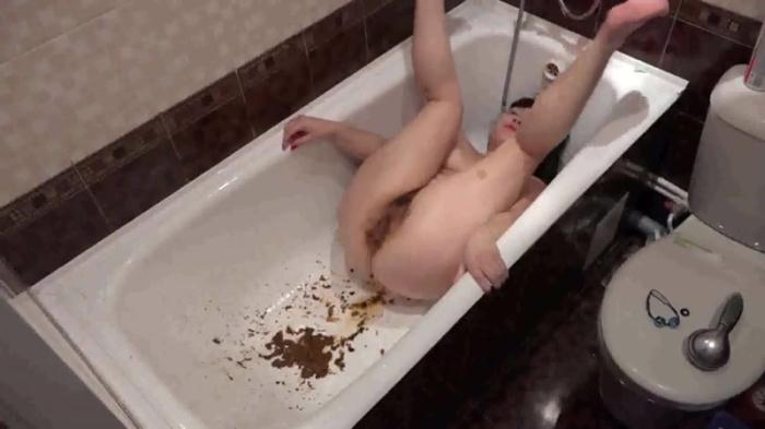 Scat Porn: Girl with hairy by a pussy and asshole in the bathtub makes an enema - Solo (FullHD/1080p/961 MB) 25.09.2016