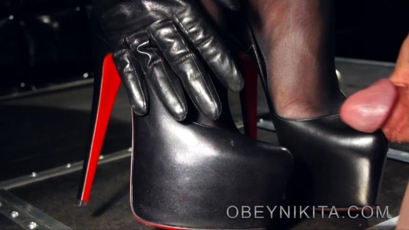 ObeyNikita.com / Clips4sale.com: Mistress Nikita - Shine-boi [HD] (136 MB)