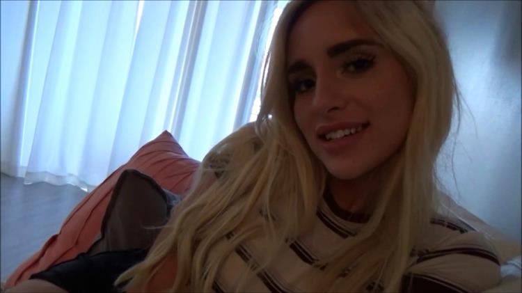Naomi Woods (The Secret Crush / 2017) [Clips4Sale, Family Therapy / HD]