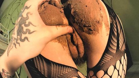 DirtyBetty - Wanna touch me? Play with my shit? (FullHD 1080p)