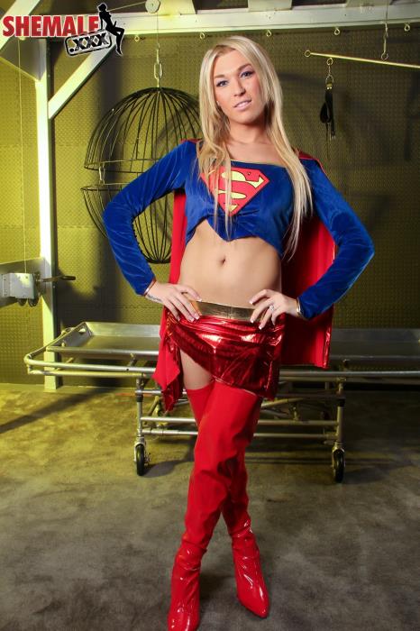 Aubrey Kate - Aubrey Kate Supergirl Rescues Aaron! (2019) [HD/720p/MP4/791 MB] by Gerrard1892